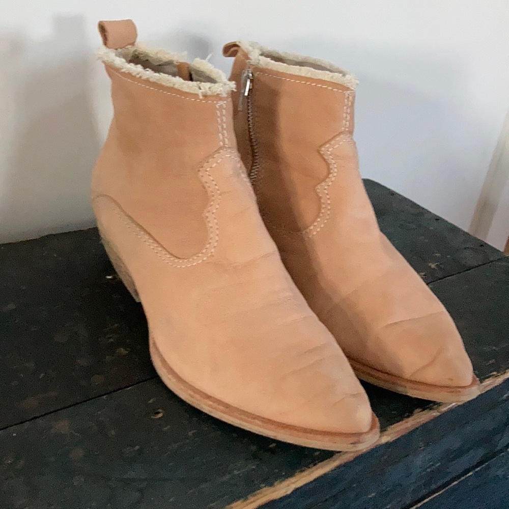 Tan Dolce Vita fray bootie
